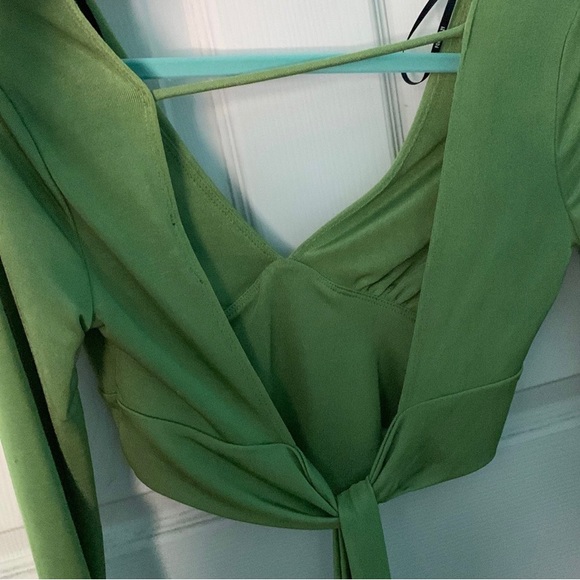 NWT top - Picture 2 of 3